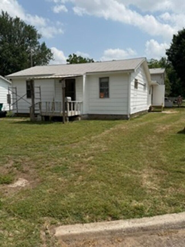 Foto del edificio - 3348 SW 23rd St