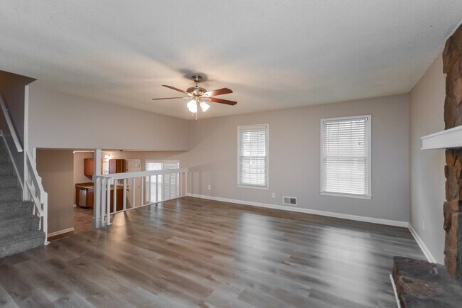 Foto del edificio - 2128 Summertown Dr