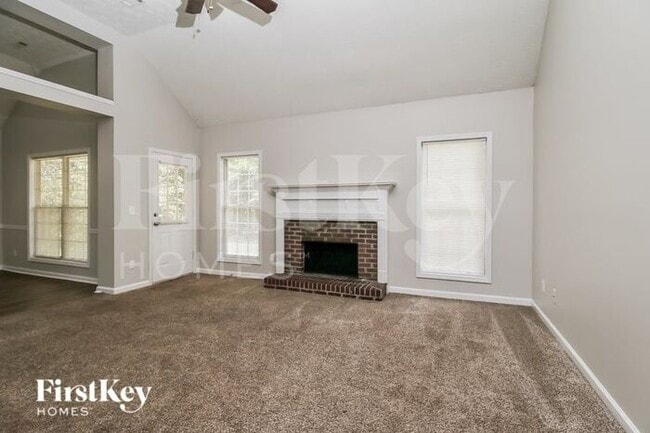 Building Photo - 1613 Clairmont Ln SW