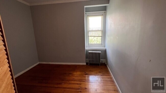 Building Photo - LARGE ROOMS FOR RENT  BROOKLYN AVENUE/ PRI...