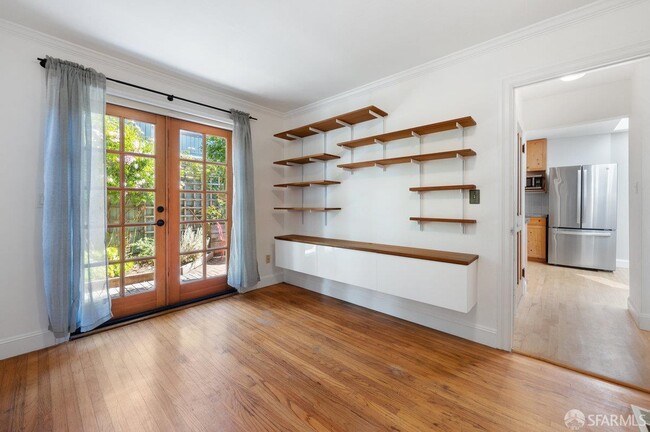 Building Photo - 133 Lundys Ln