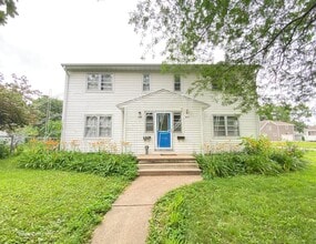 Building Photo - 222 Walnut St