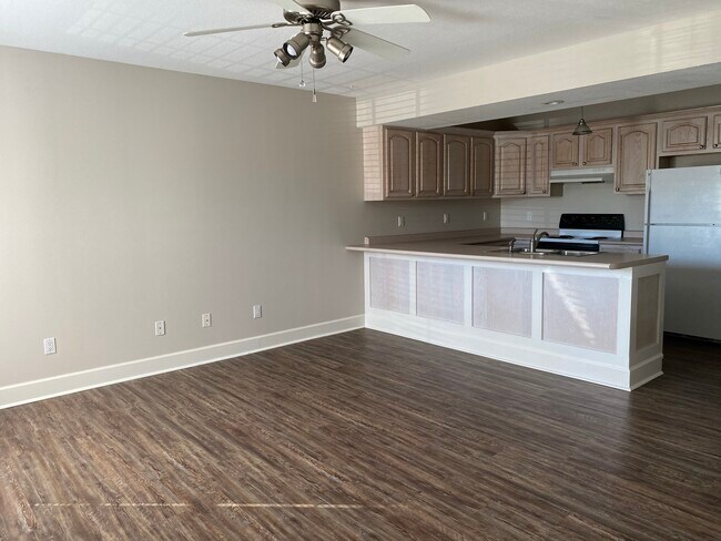 Foto del edificio - 1227 Gunbarrel Rd