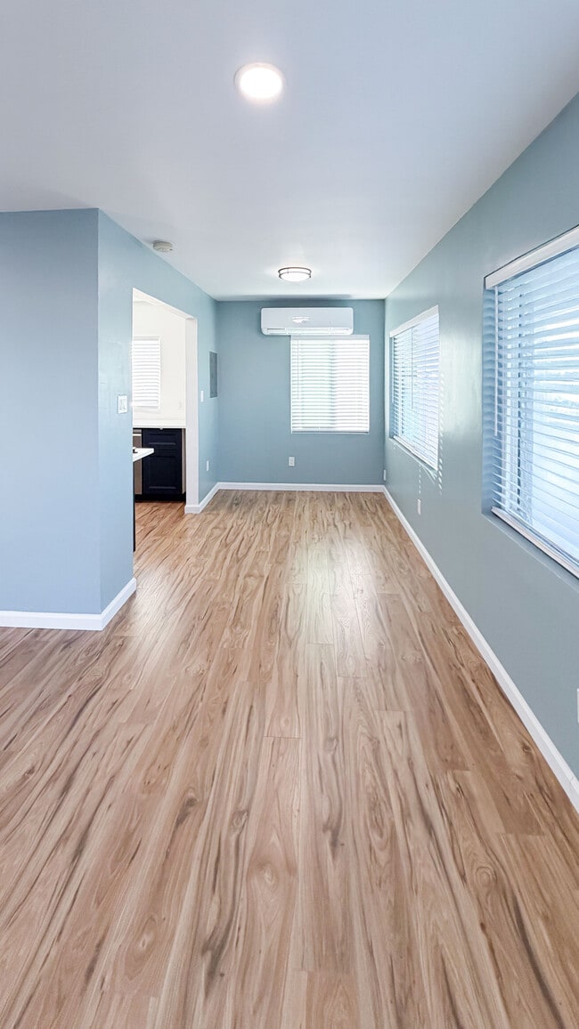 Building Photo - 4169 Myrtle Ave