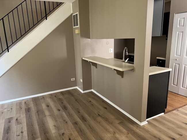 Foto del edificio - 2664 Woodview Ct