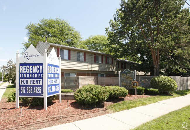 Foto del edificio - Regency Townhomes