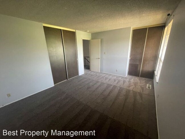 Building Photo - 2 br, 1.5 bath House - 5552 Roundtree Terrace