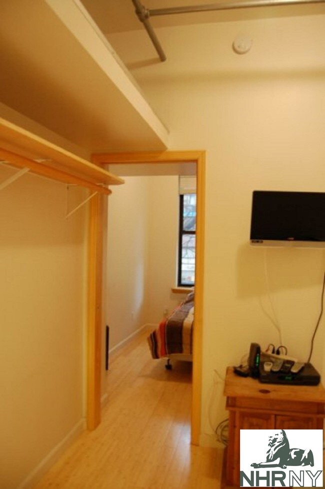 Building Photo - 321 West 30th Street