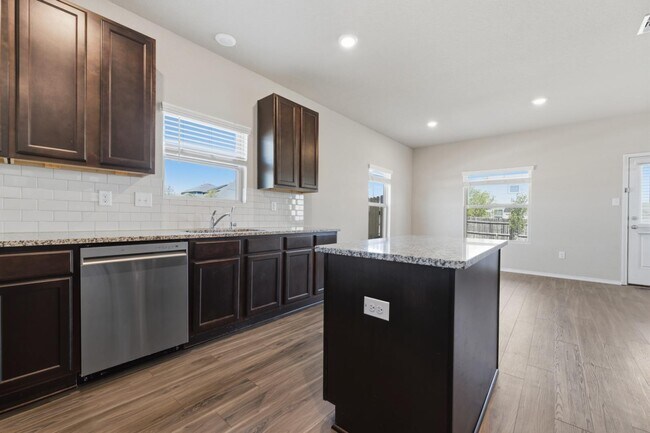 Foto del edificio - 186 Porcupine Ln