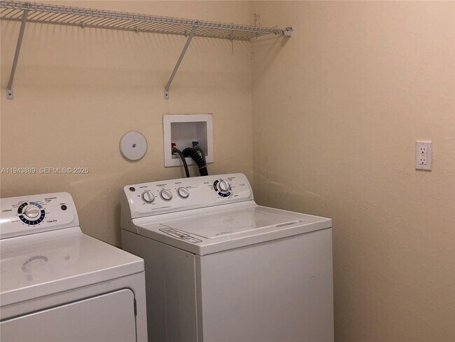 Foto del edificio - 9132 SW 227th Ln