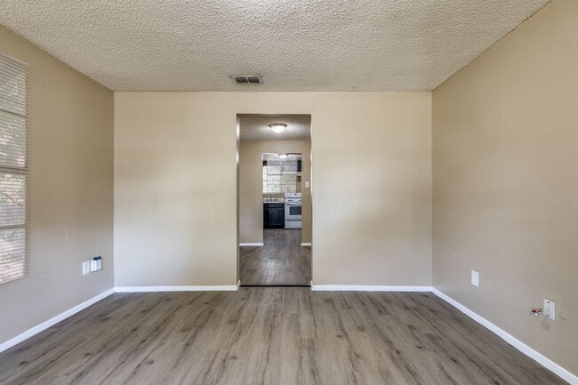 Building Photo - 8100 Doreen Ave