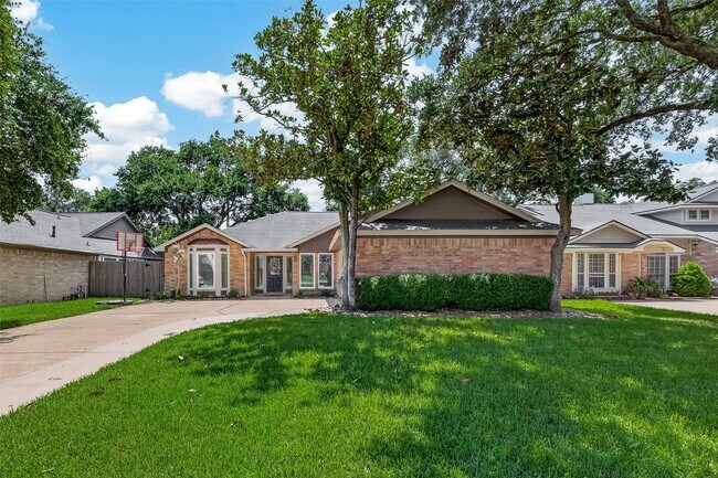 Foto del edificio - 22939 Indian Ridge Dr