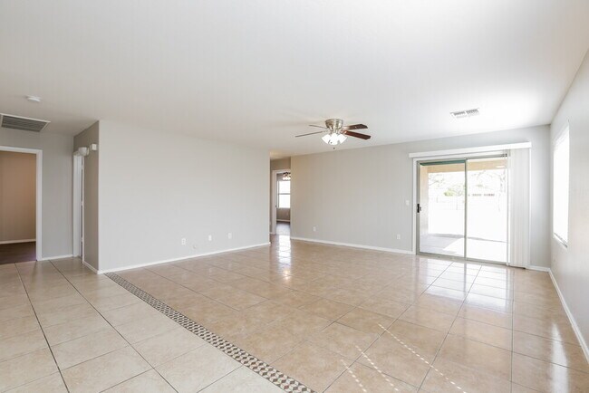Foto del edificio - 4332 W Alta Vista Rd