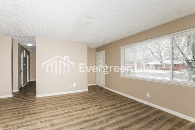 Foto del edificio - 3913 N Bolton Ave