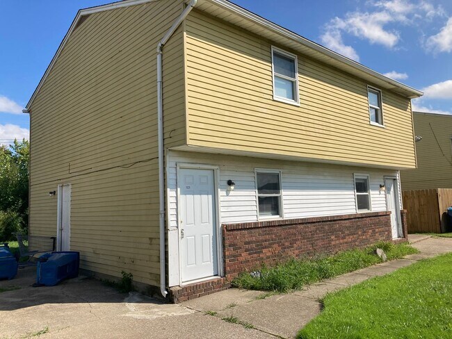 Building Photo - Massachusetts Ave 1321-1323 (Duplex)