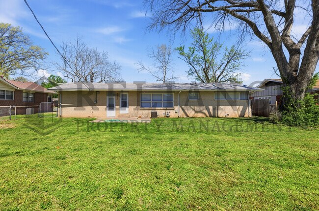Foto del edificio - 9711 W Birch Ln