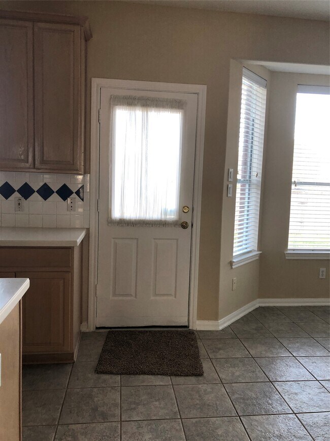 Building Photo - 1602 Candleston Ln