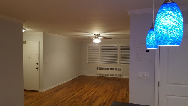 Building Photo - 17 Hope Street Unit#3C