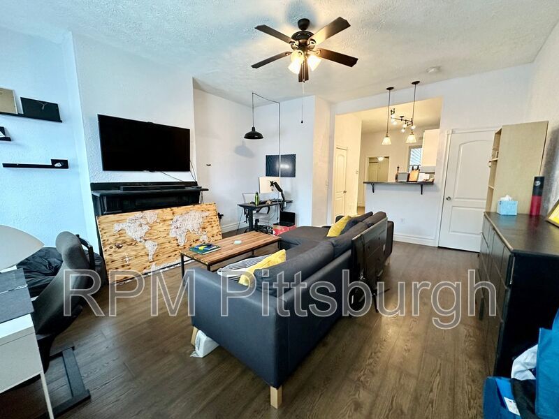 Foto principal - 2335 Sarah St