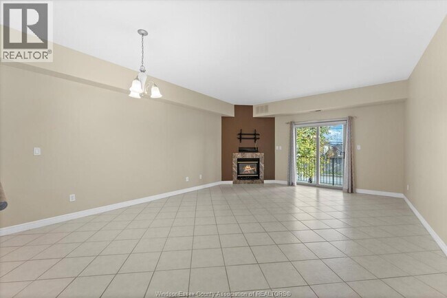 Building Photo - 5995 Ellis St