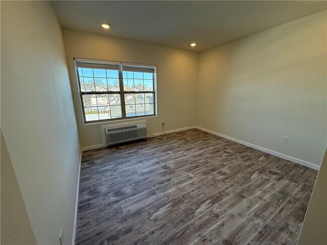 Foto del edificio - 327 Pine St