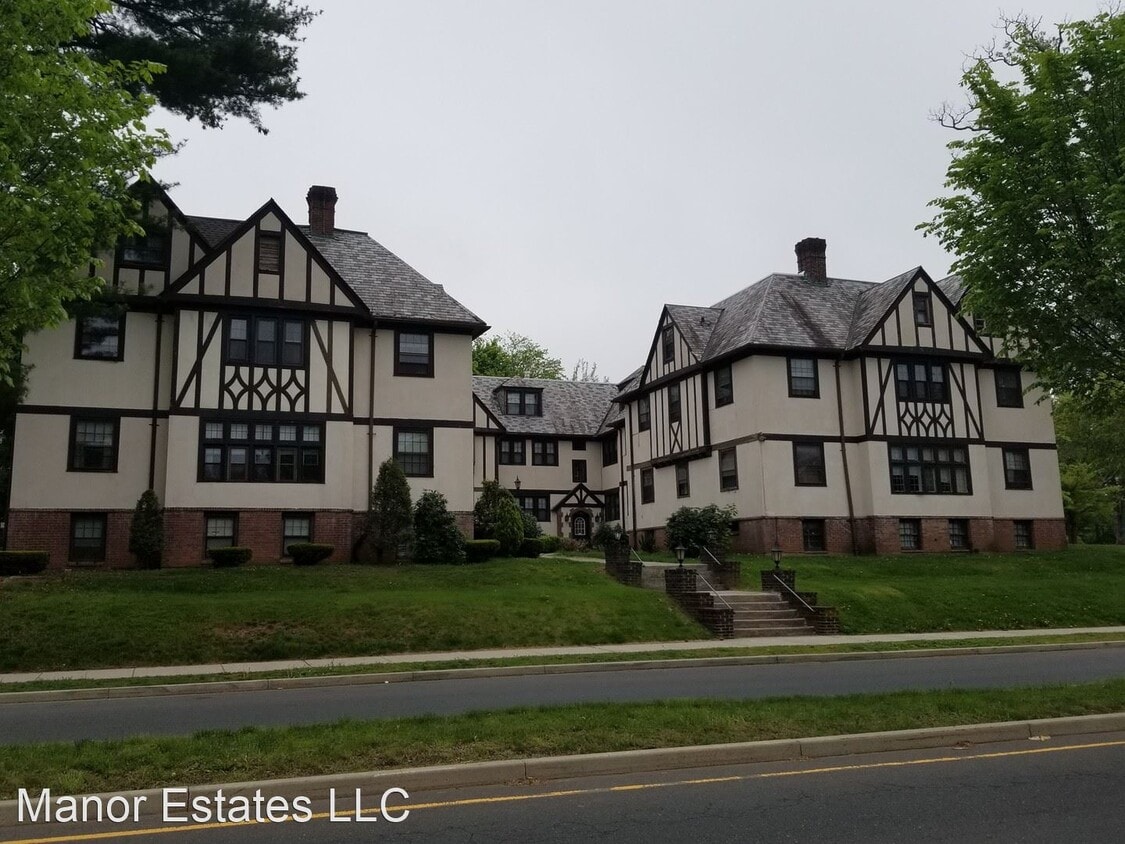 Primary Photo - 130 Bradley Ave