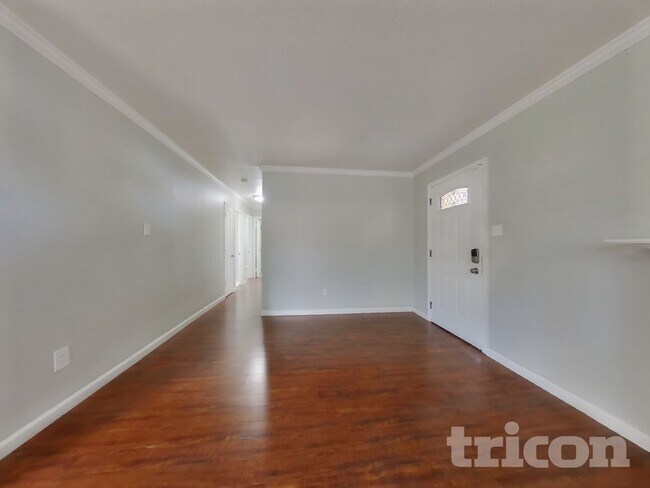 Foto del edificio - 2754 Mayfair Ave