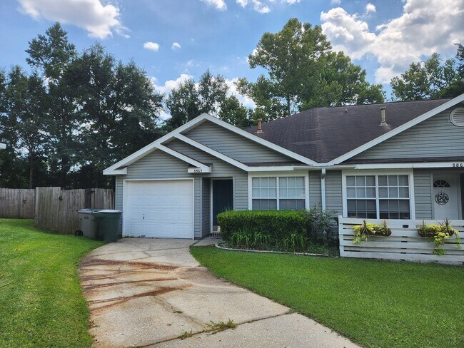Foto del edificio - 8865 Shoal Creek Dr Pensacola. January Mov...