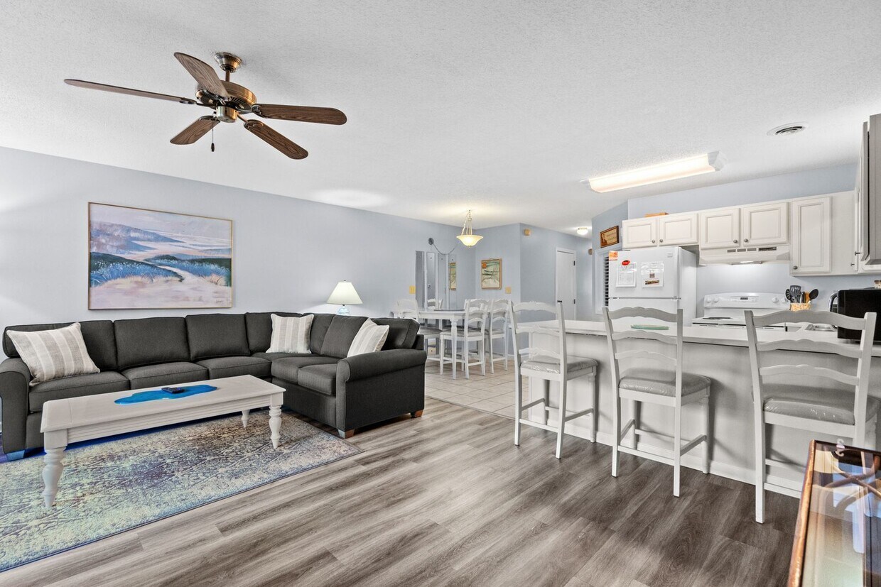 Foto principal - 1st Floor Seasonal Rental Available Octobe...