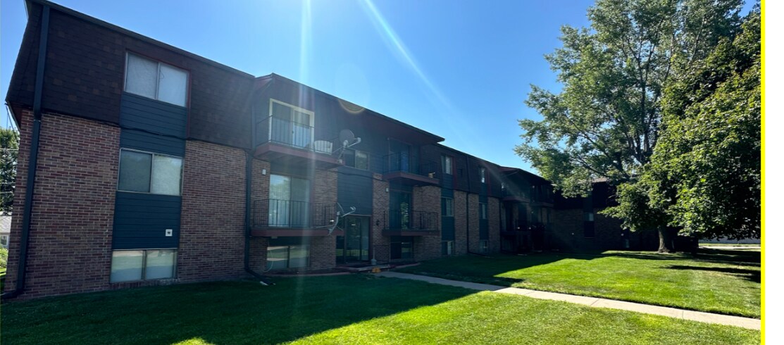Primary Photo - 832 Flats
