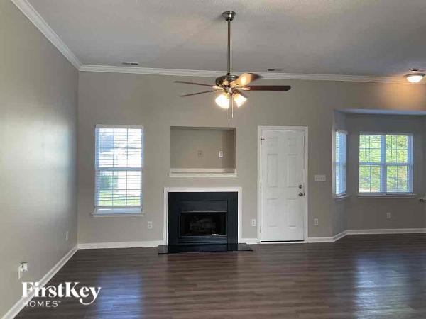Building Photo - 7803 Buddy Holly Rd