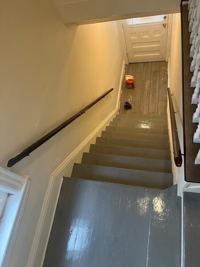 Building Photo - 442 Cedar St