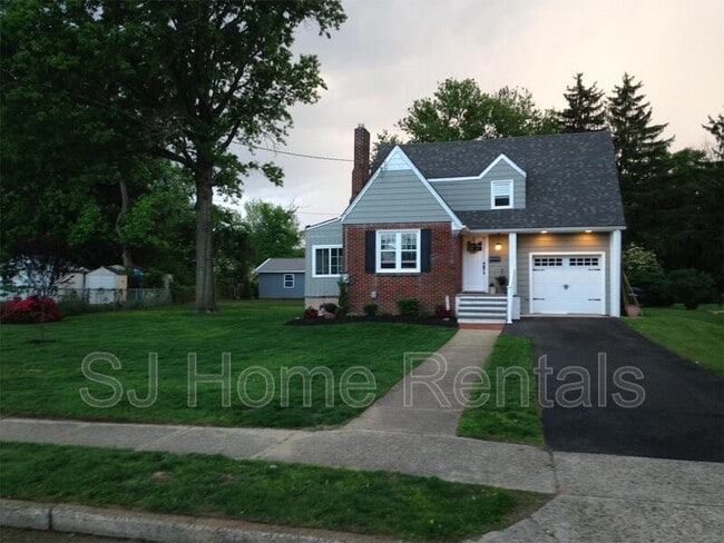 Building Photo - 227 Delview Ln