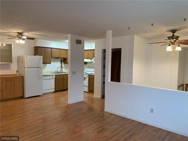 Building Photo - 4468 Cinnamon Ridge Cir