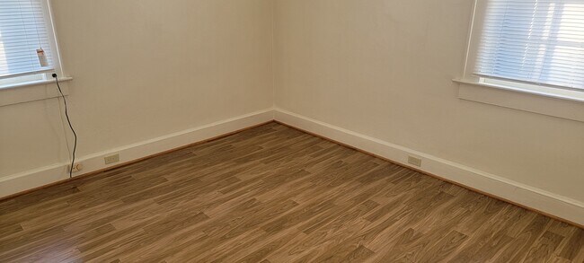 Living Room - 1306 Belleville Rd