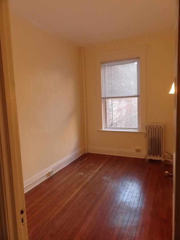 Building Photo - 407 State St