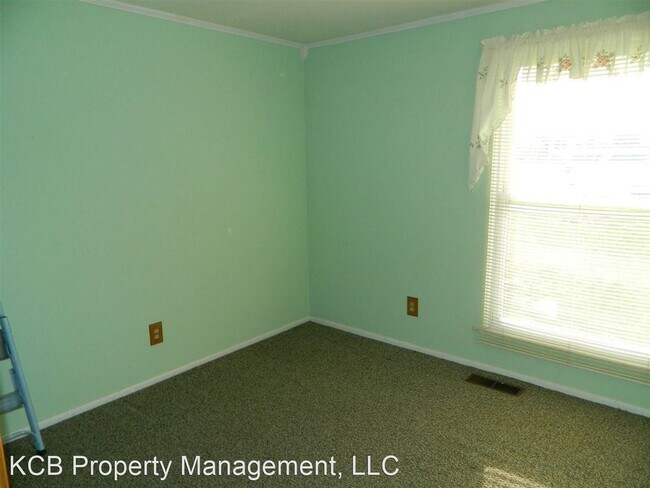 Building Photo - 4 br, 2 bath House - 2004 Pontiac Court