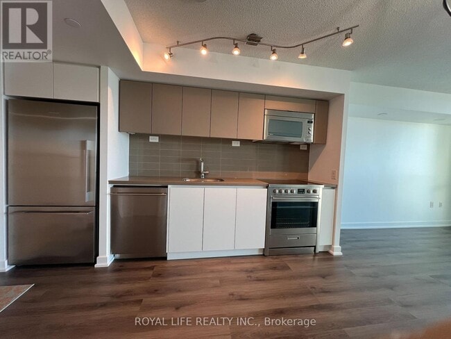 Building Photo - 75 Queens Wharf Rd