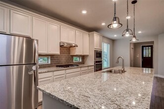 Building Photo - 4 Centennial Ridge Pl