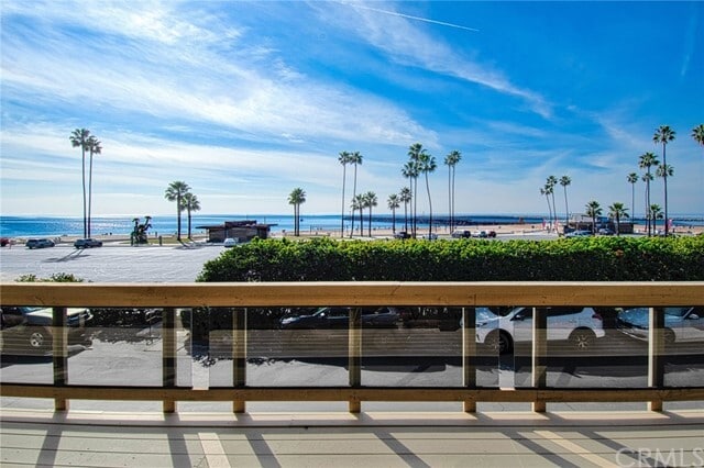 Building Photo - 3024 Breakers Dr