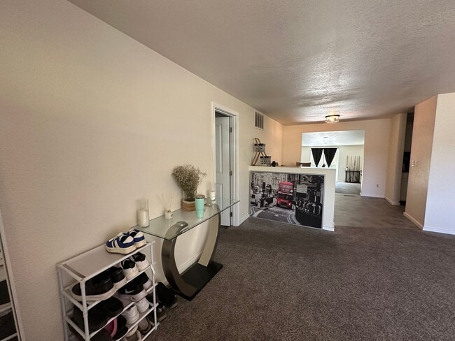 Building Photo - 3 Bed 1 Bath Home in Ferndale with Fenced Backyard