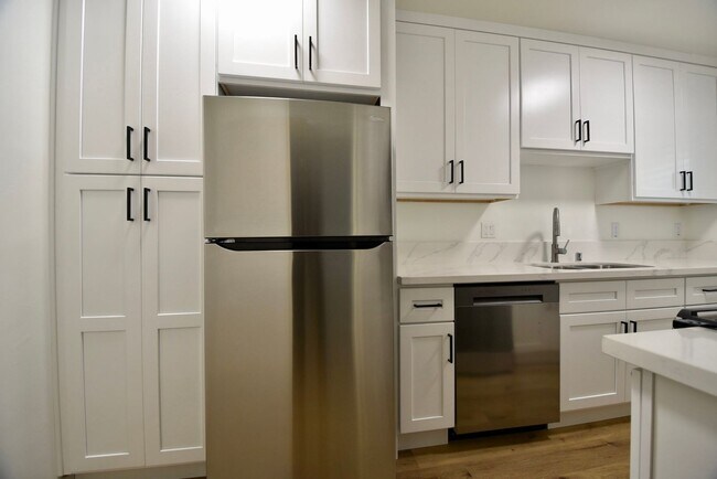 Foto del edificio - 527 Serrano Ave