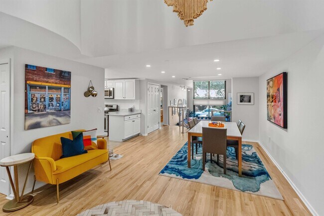 Foto del edificio - 518-530 Gregory Ave