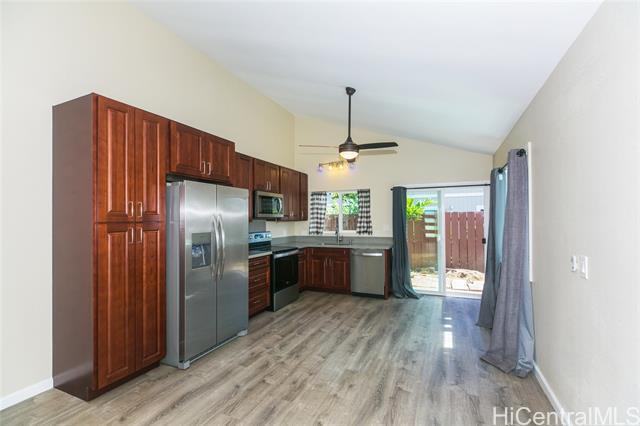 Building Photo - 1181 Nahoku Pl