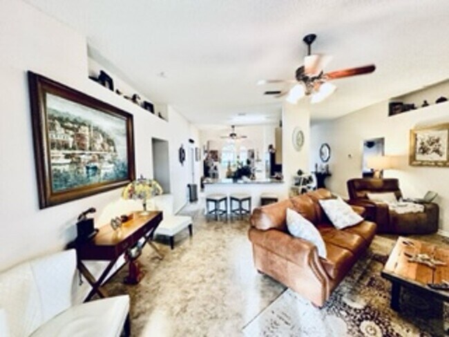 Foto del edificio - Beautiful Lake View Rental Home