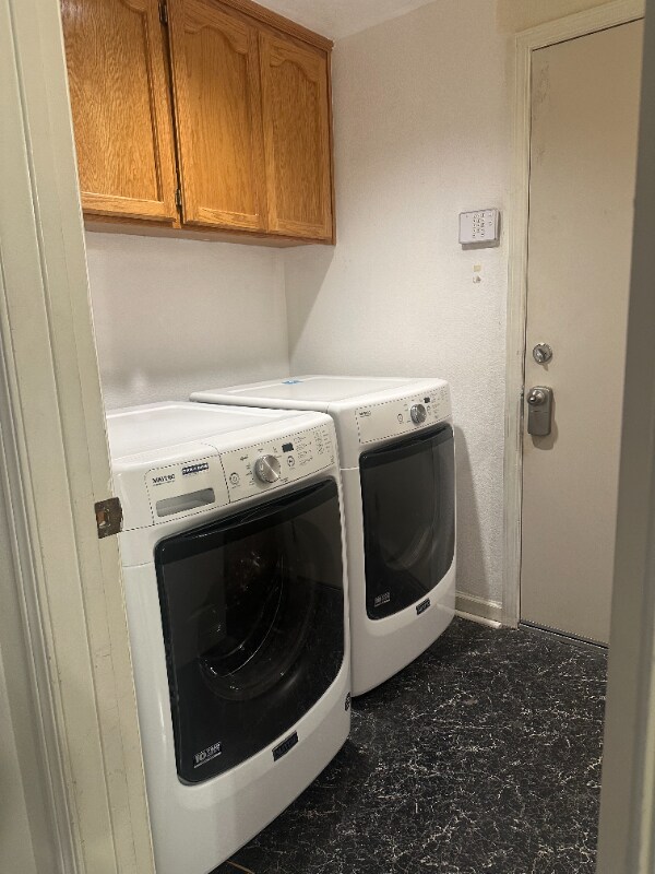 Foto del edificio - 4437 Rock Island Dr