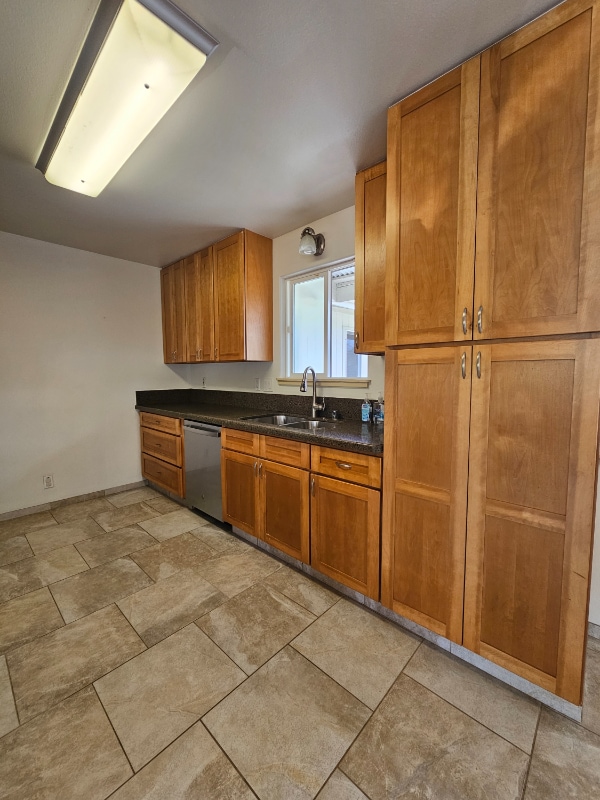 Foto del edificio - 15-1331-1331 24th Ave