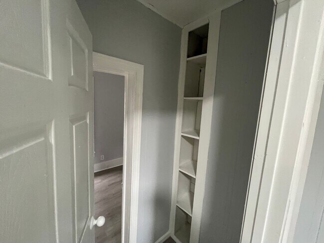 Foto del edificio - SECTION 8 & EDEN ACCEPTED!! Newly Renovated Spacious 2BR Home!