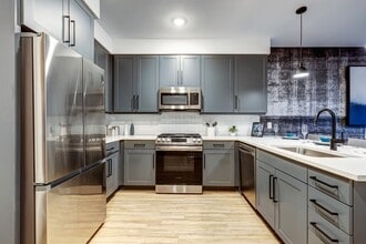 Building Photo - Olivine