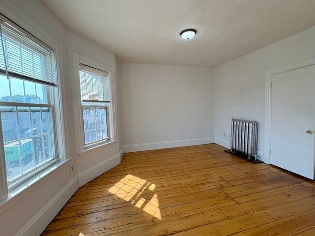 Foto del edificio - 361 Adams St